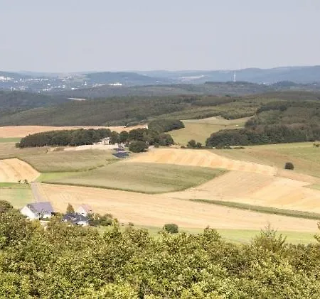 Naehe Hambachtal 公寓